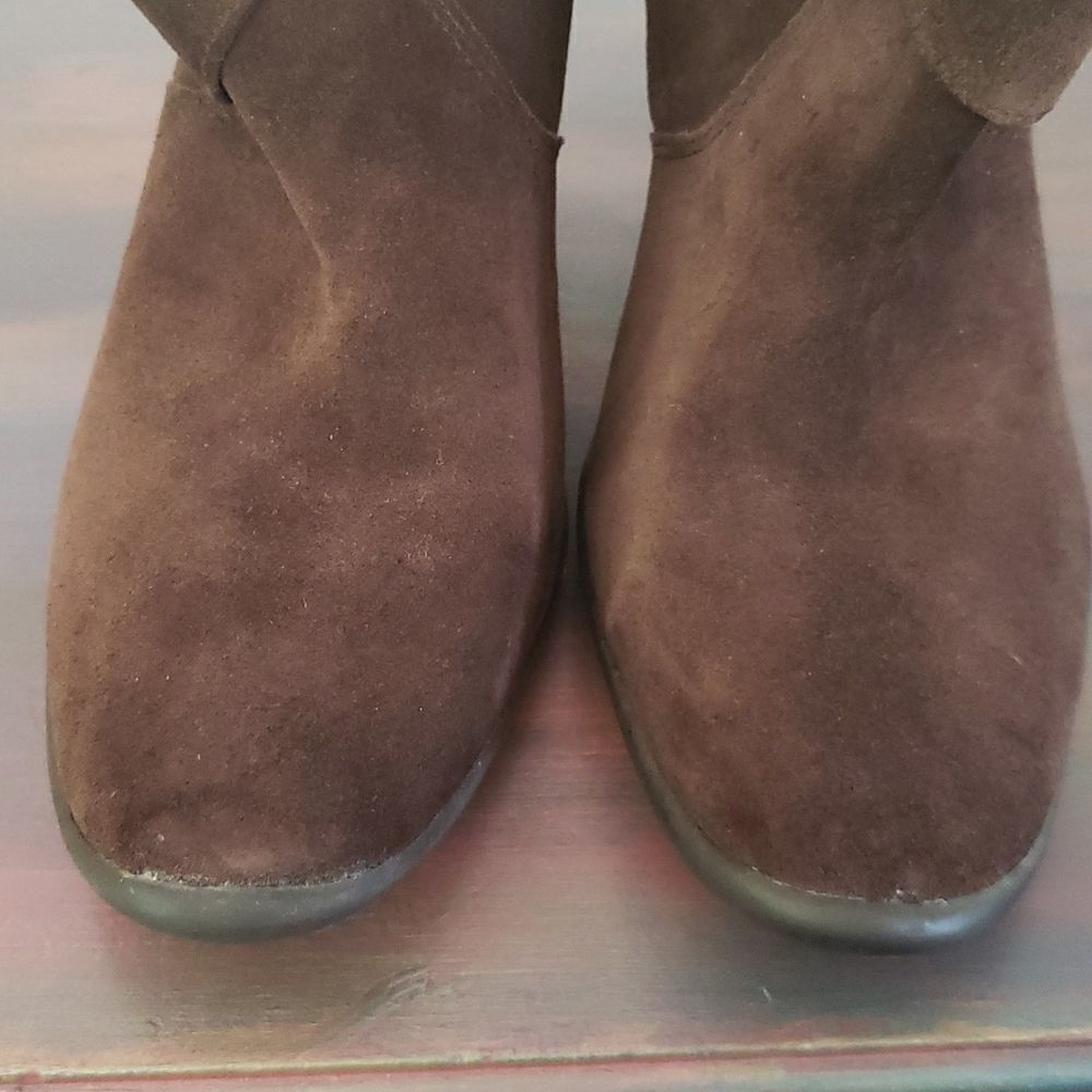 Gorgeous Libby Edelman Brown Suede Boots Sz 9M - Picture 11 of 13